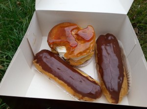 Cream normand + 2 eclair chocolat
